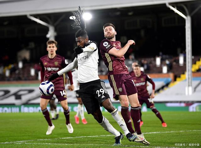 乐鱼体育登录-关于德甲创新战术，关键扑救与精彩进球交织，比赛精彩纷呈的信息