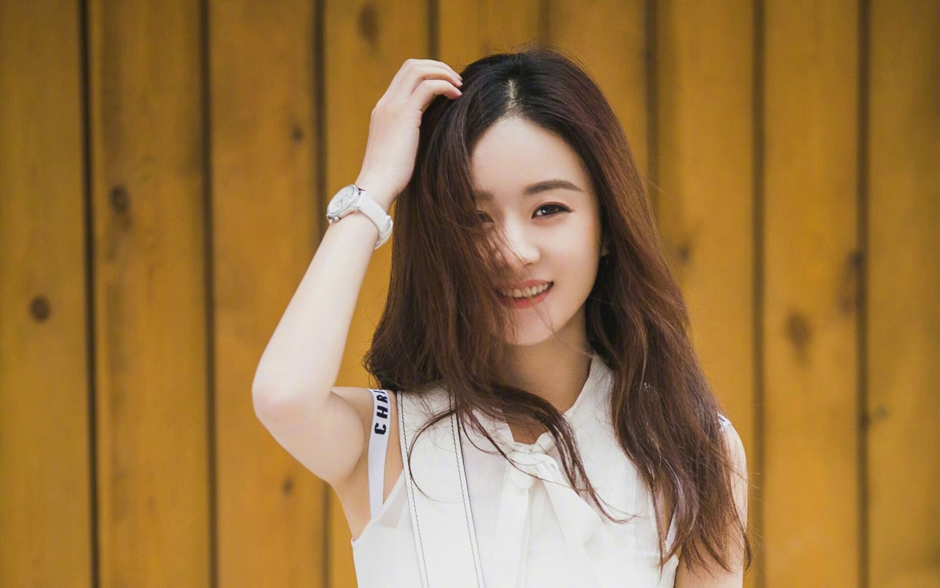 乐鱼app-日本骑手铃木明在2024年亚洲马术锦标赛中与“风暴”马匹共同夺金，展现默契配合。