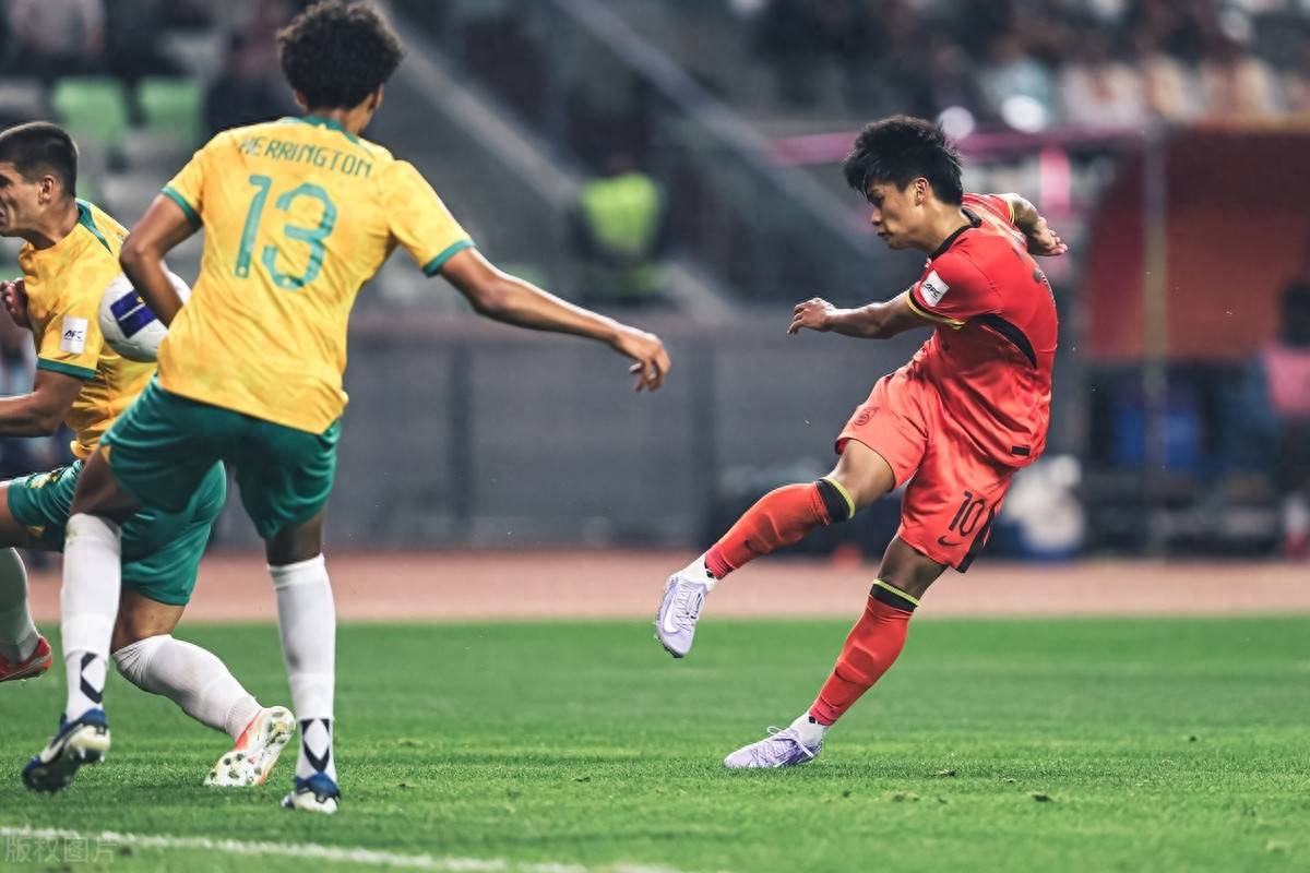 包含乐鱼体育：国足备战世界杯预选赛，关键战役一触即发的词条