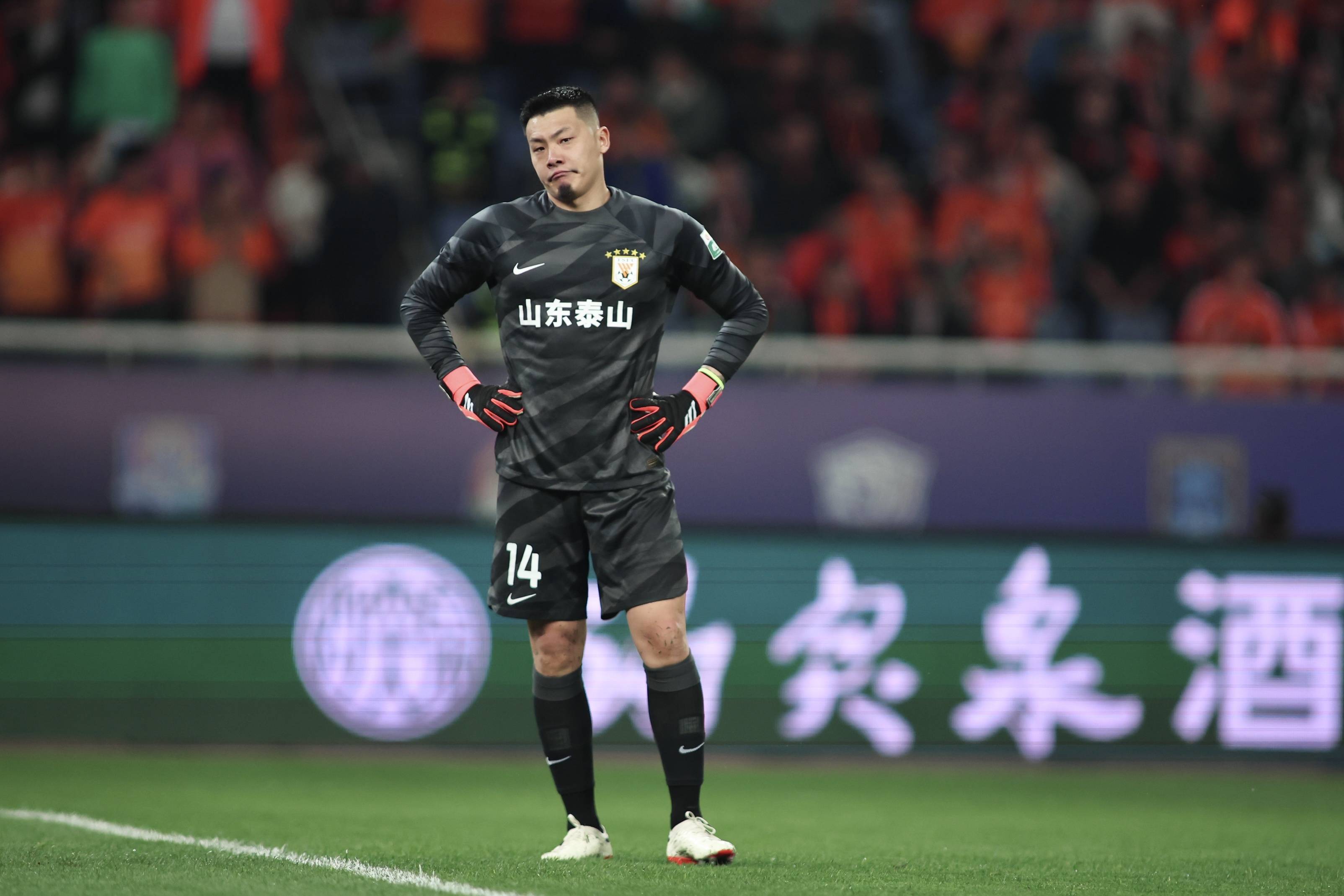 乐鱼体育:归化球员艾克森：表达对中国足球的热爱，希望继续为国效力的简单介绍